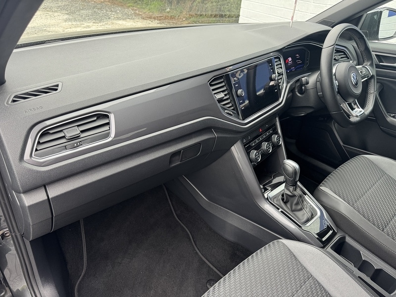 Used Volkswagen T-Roc 2021 for sale - 76477858: Photo 4