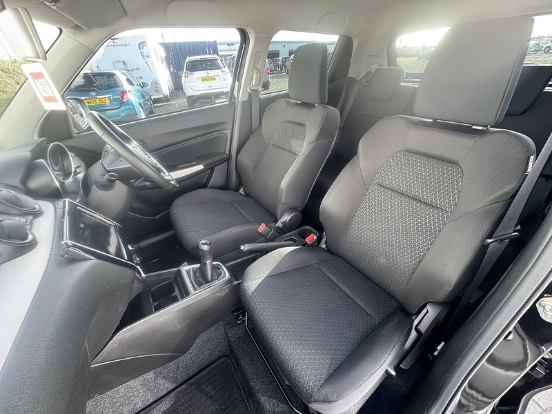 Used Suzuki Swift 2023 for sale - 76477938: Photo 4