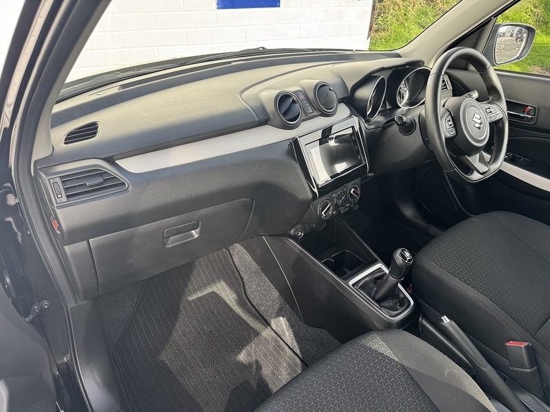 Used Suzuki Swift 2023 for sale - 76477938: Photo 5