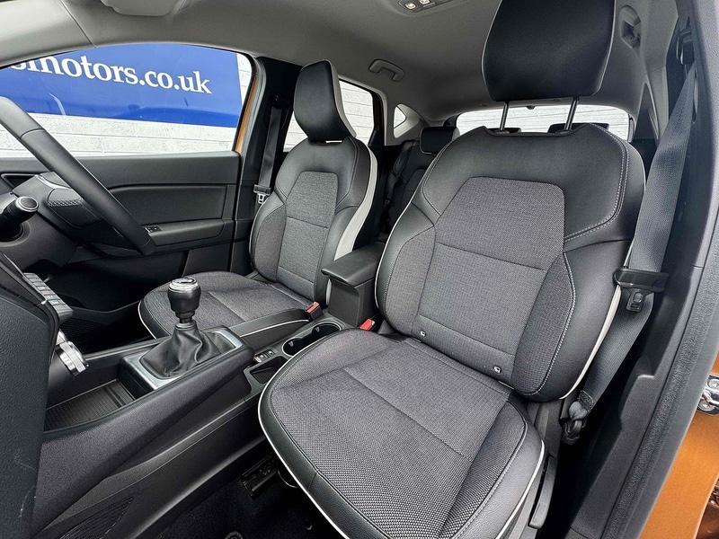 Used Renault Captur 2021 for sale - 76477993: Photo 3