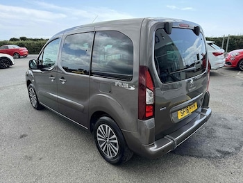 Used Peugeot Partner 2016 for sale - 76477888: Photo