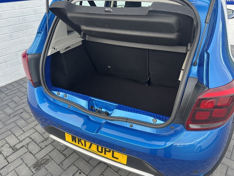 Used Dacia Sandero Stepway 2017 for sale - 76698985: Photo 3