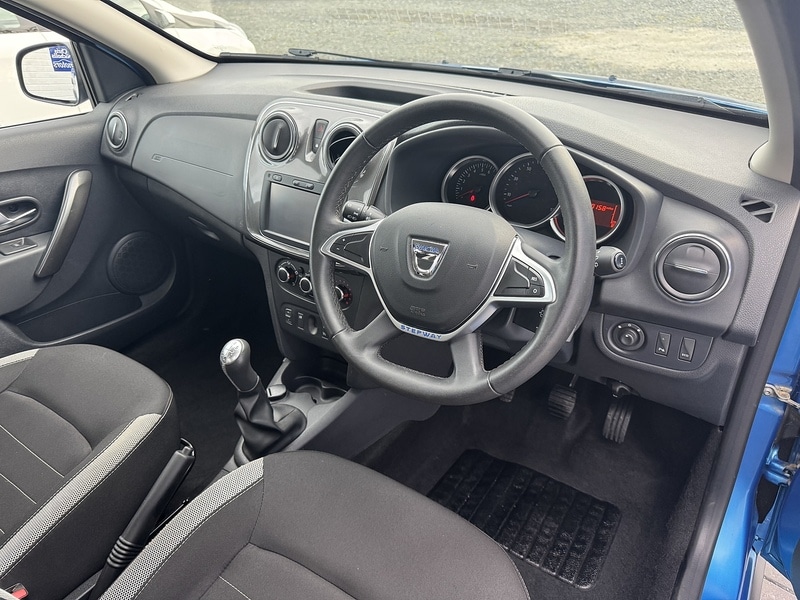 Used Dacia Sandero Stepway 2017 for sale - 76698985: Photo 7