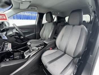 Used Peugeot 2008 2022 for sale - 76906092: Photo