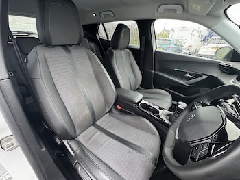 Used Peugeot 2008 2022 for sale - 76906092: Photo