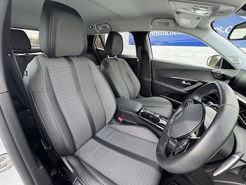 Used Peugeot 2008 2021 for sale - 76906090: Photo