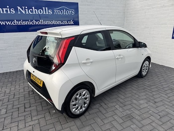 Used Toyota AYGO 2020 for sale - 76698976: Photo