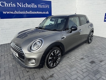 Used MINI Hatch 2019 for sale - 76477844: Photo