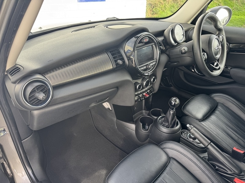 Used MINI Hatch 2019 for sale - 76477844: Photo 3