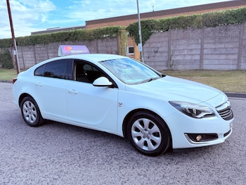 Vauxhall - Insignia