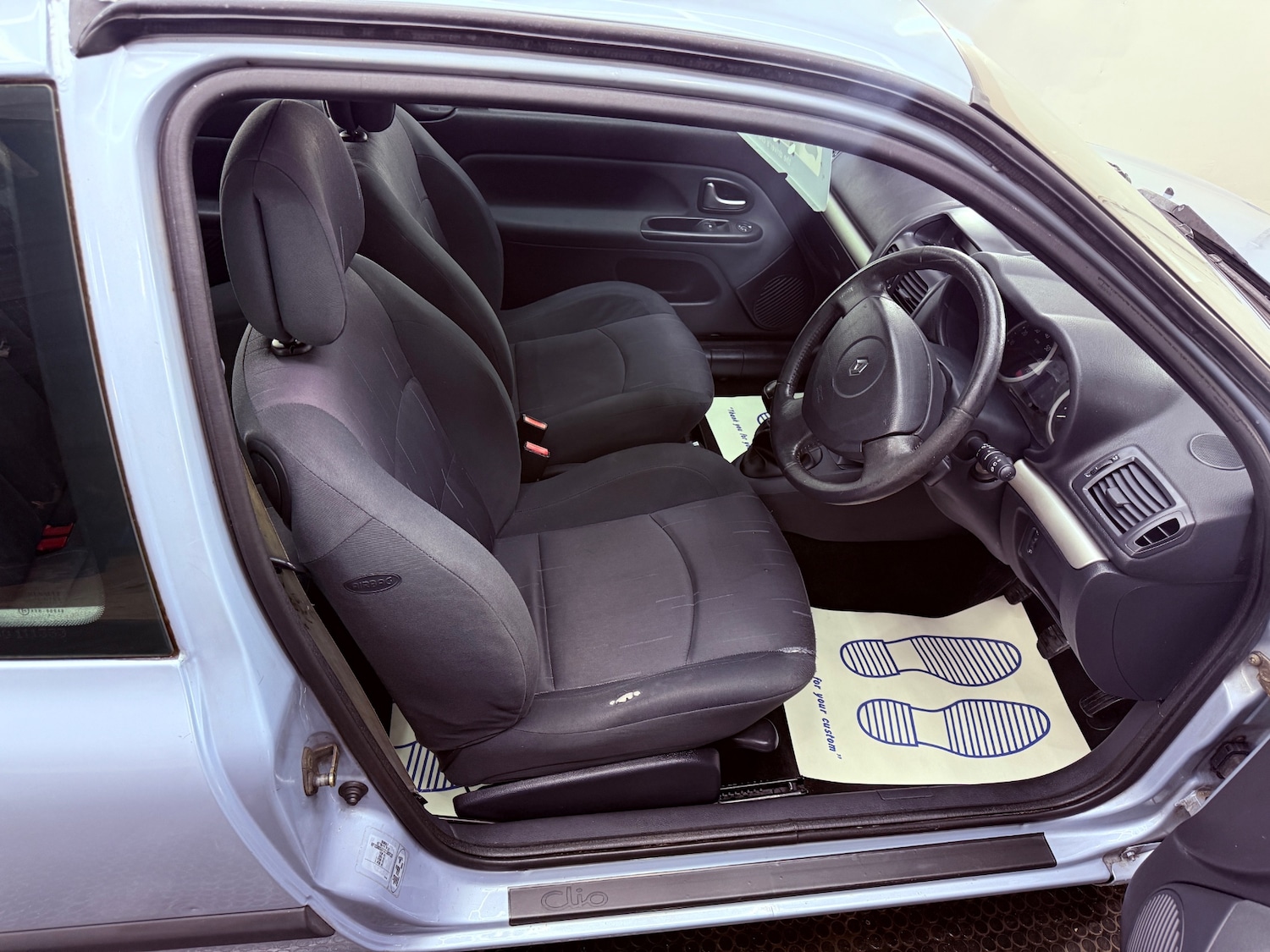 Used Renault Clio 2004 for sale - 77528279: Photo 14