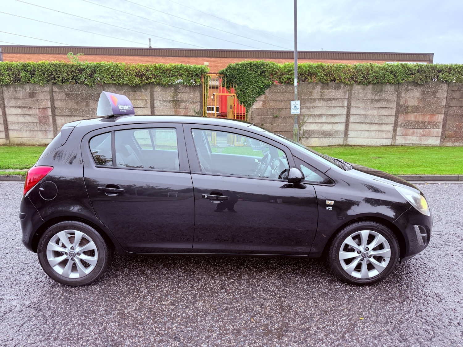 Used Vauxhall Corsa 2014 for sale - 76148513: Photo 2