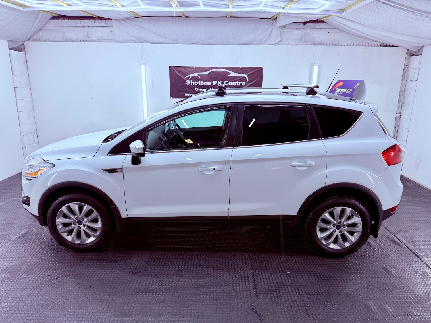 Used Ford Kuga 2010 for sale - 76864146: Photo 2