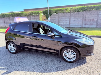 2016 (16) - 1.0 EcoBoost Zetec 5dr