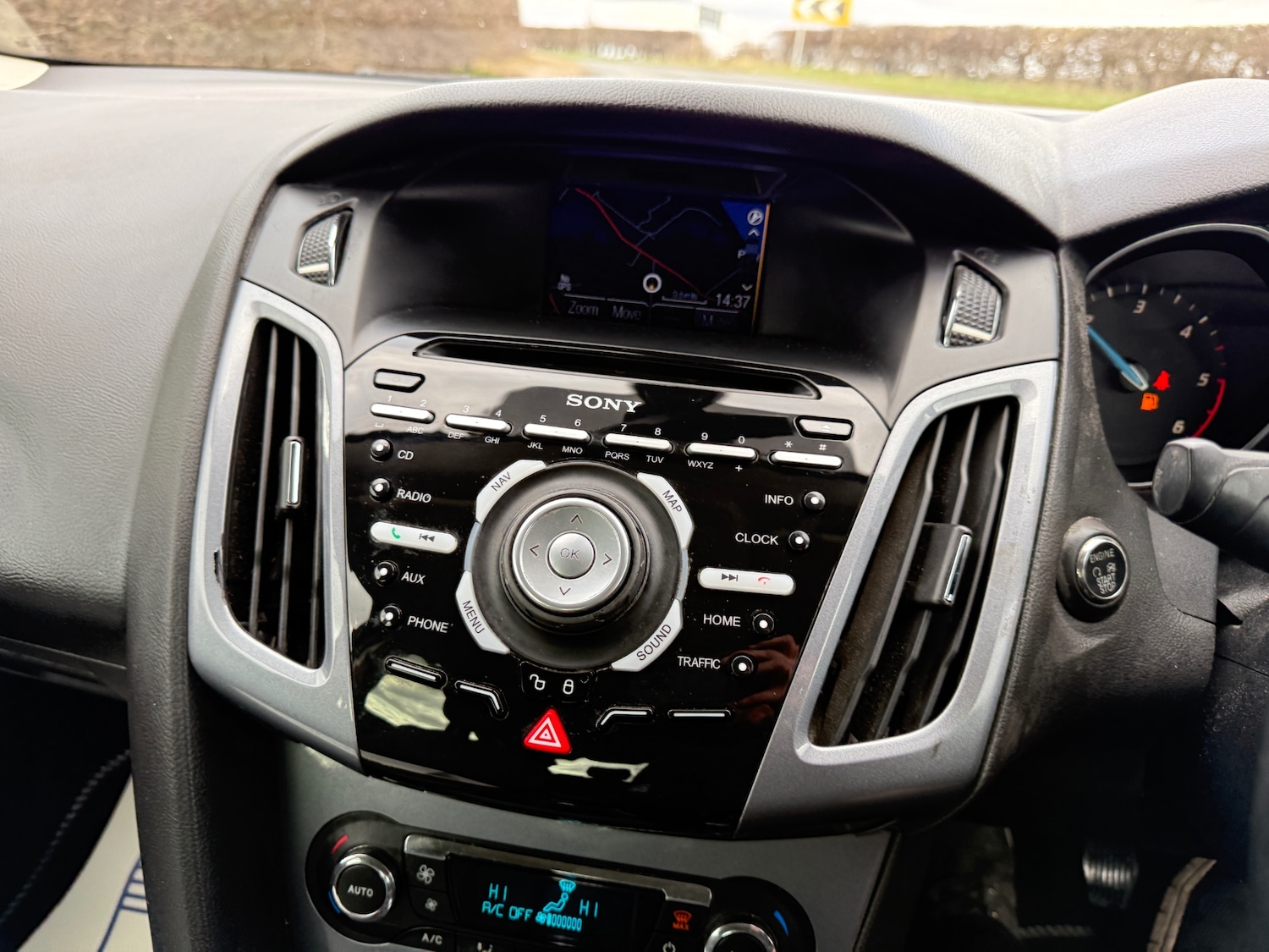 Used Ford Focus 2014 for sale - 77918309: Photo 15