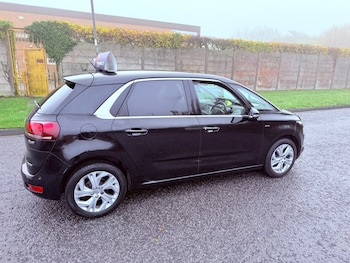 Used Citroen C4 Picasso 2013 for sale - 76483116: Photo