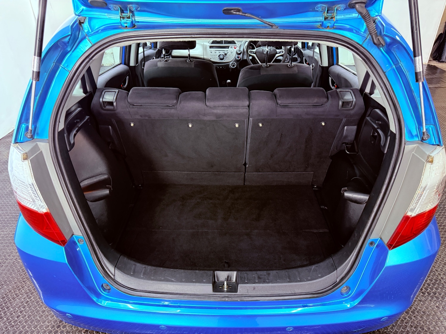 Used Honda Jazz 2010 for sale - 77438584: Photo 16