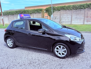 Used Peugeot 208 2017 for sale - 75483230: Photo