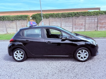 Used Peugeot 208 2017 for sale - 75483230: Photo
