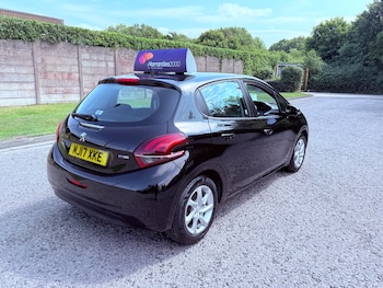 Used Peugeot 208 2017 for sale - 75483230: Photo
