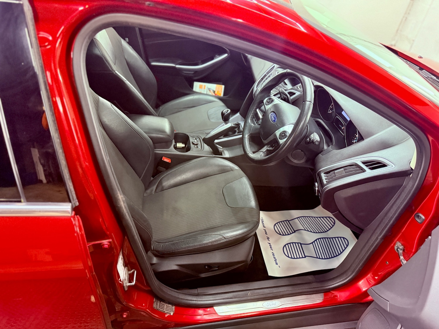 Used Ford Focus 2011 for sale - 76945863: Photo 15