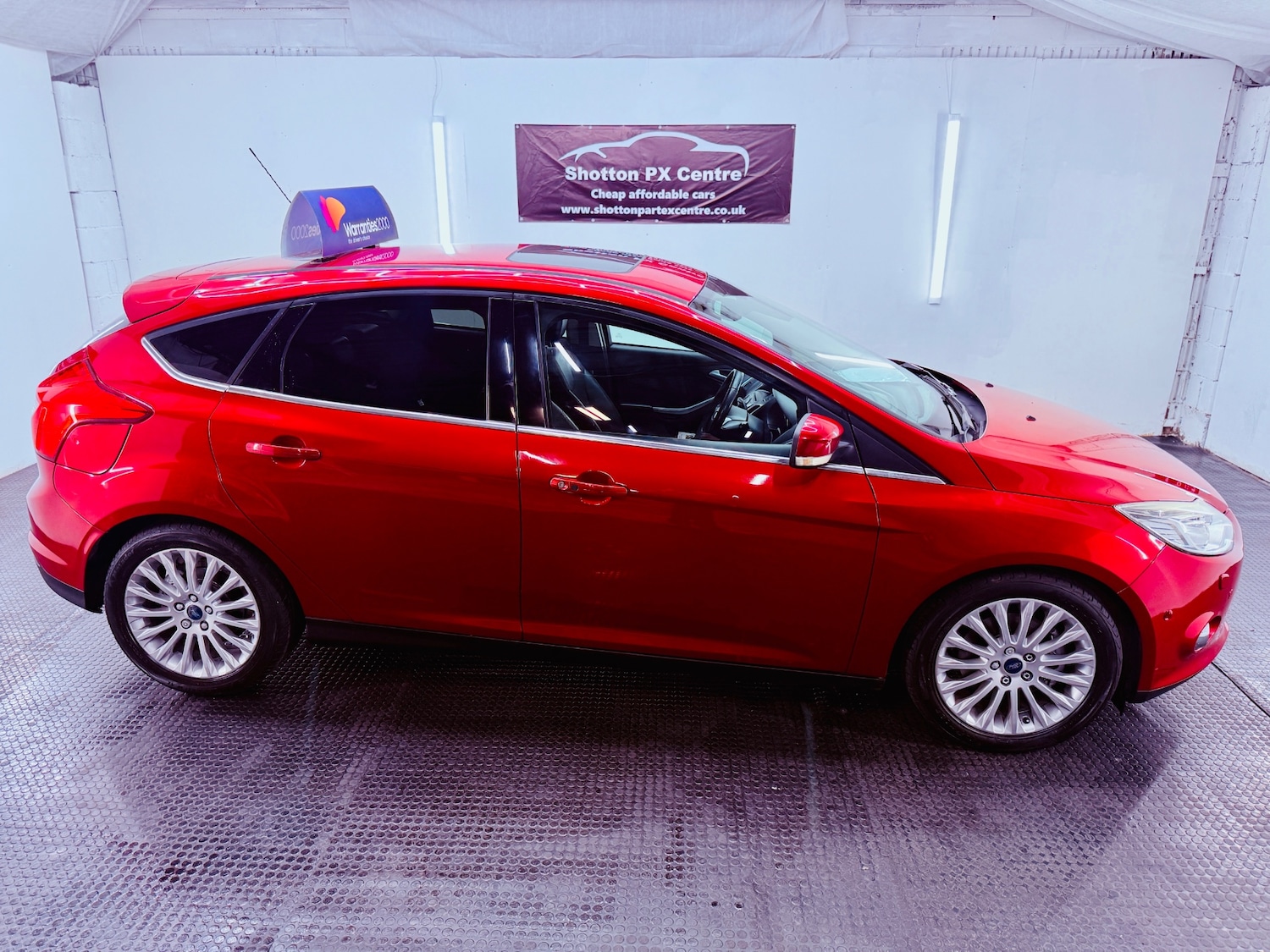 Used Ford Focus 2011 for sale - 76945863: Photo 9