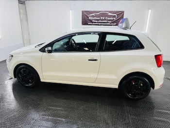 Used Volkswagen Polo 2015 for sale - 79154383: Photo