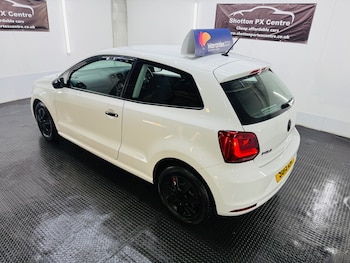 Used Volkswagen Polo 2015 for sale - 79154383: Photo