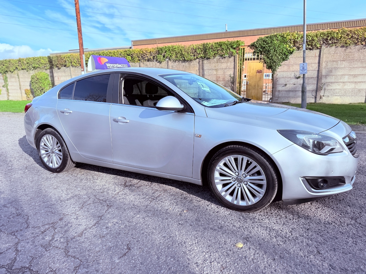 Used Vauxhall Insignia 2015 for sale - 76401962: Photo 1