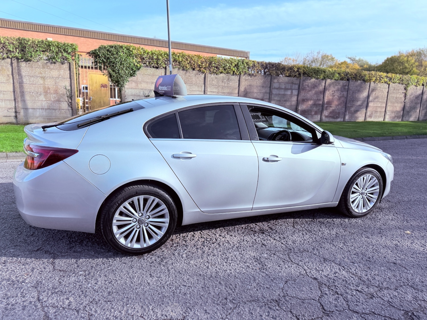 Used Vauxhall Insignia 2015 for sale - 76401962: Photo 3