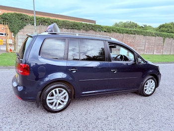 Used Volkswagen Touran 2015 for sale - 75499870: Photo