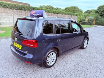 Used Volkswagen Touran 2015 for sale - 75499870: Photo