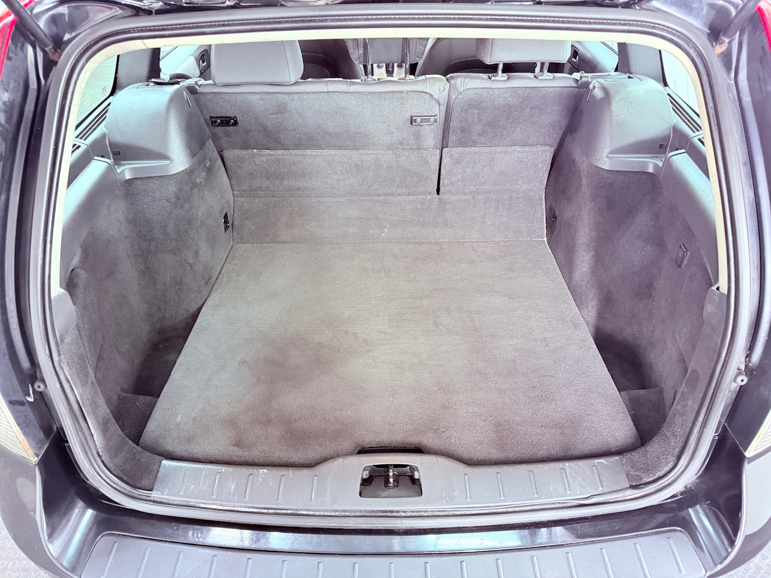 Used Volvo V50 2011 for sale - 77127371: Photo 18