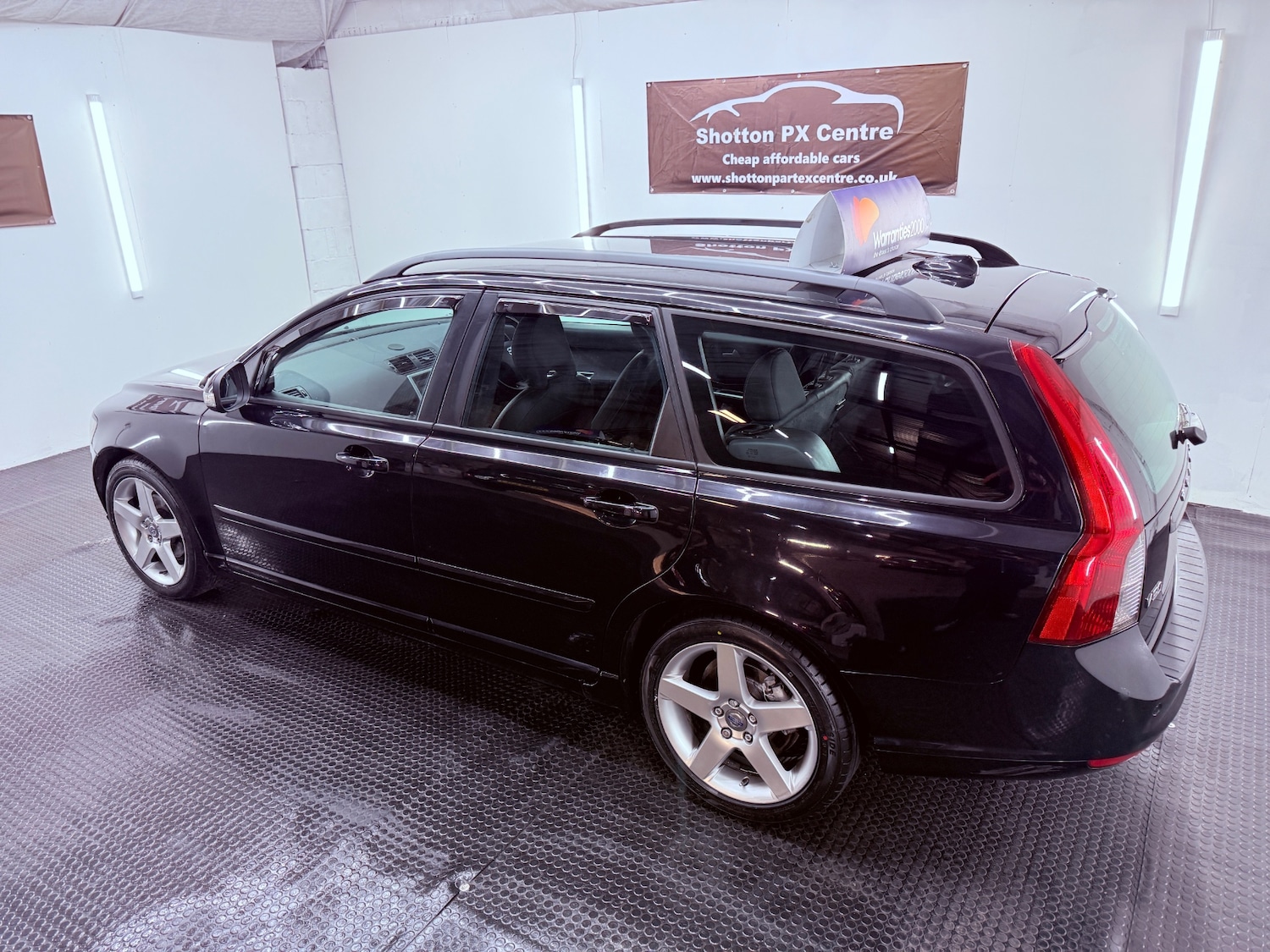 Used Volvo V50 2011 for sale - 77127371: Photo 3