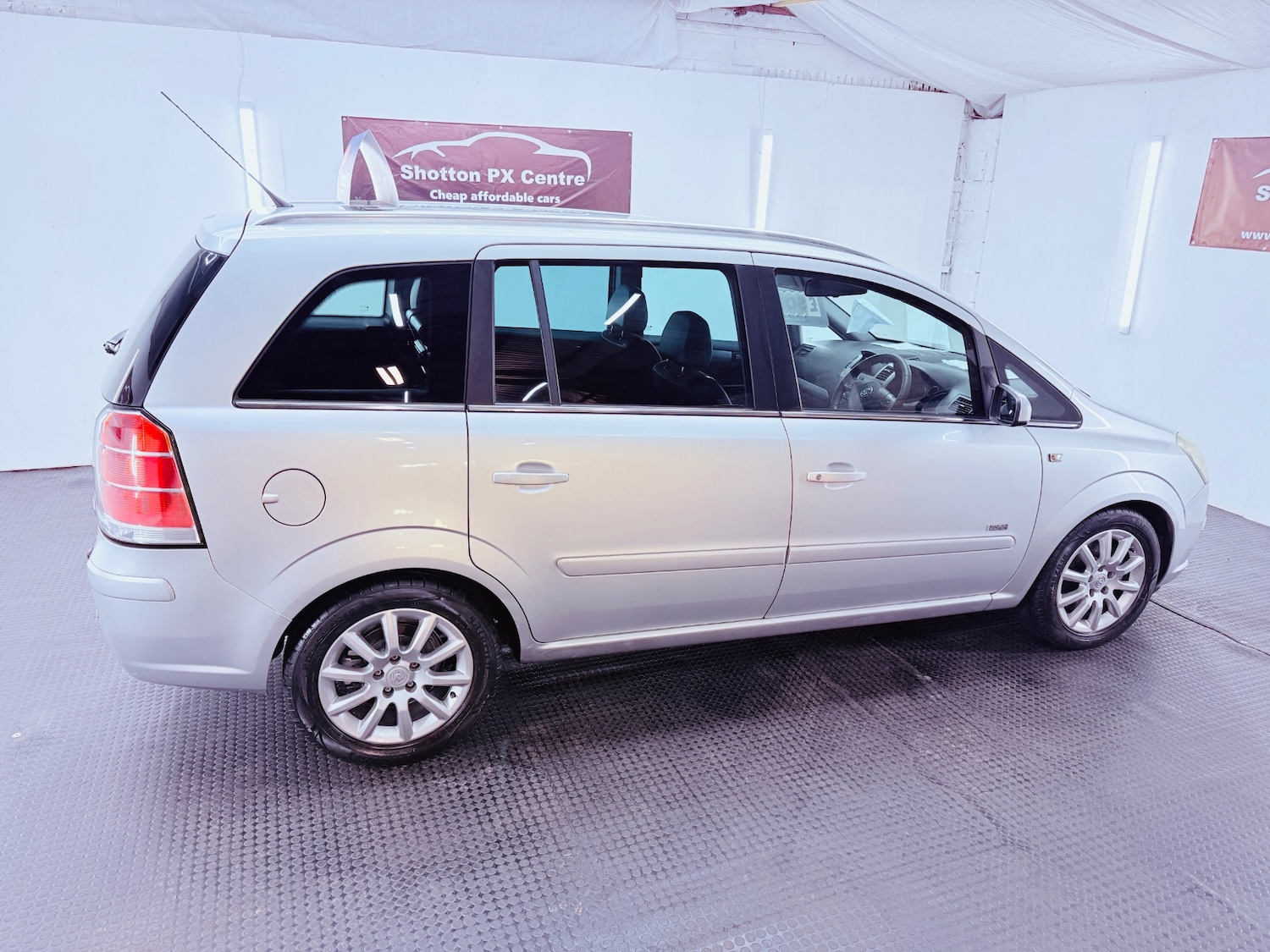 Used Vauxhall Zafira 2007 for sale - 76972118: Photo 9