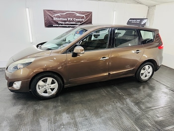 Used Renault Grand Scenic 2010 for sale - 79552347: Photo