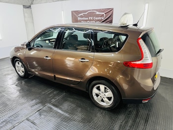 Used Renault Grand Scenic 2010 for sale - 79552347: Photo