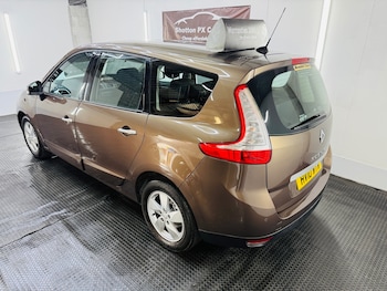 Used Renault Grand Scenic 2010 for sale - 79552347: Photo