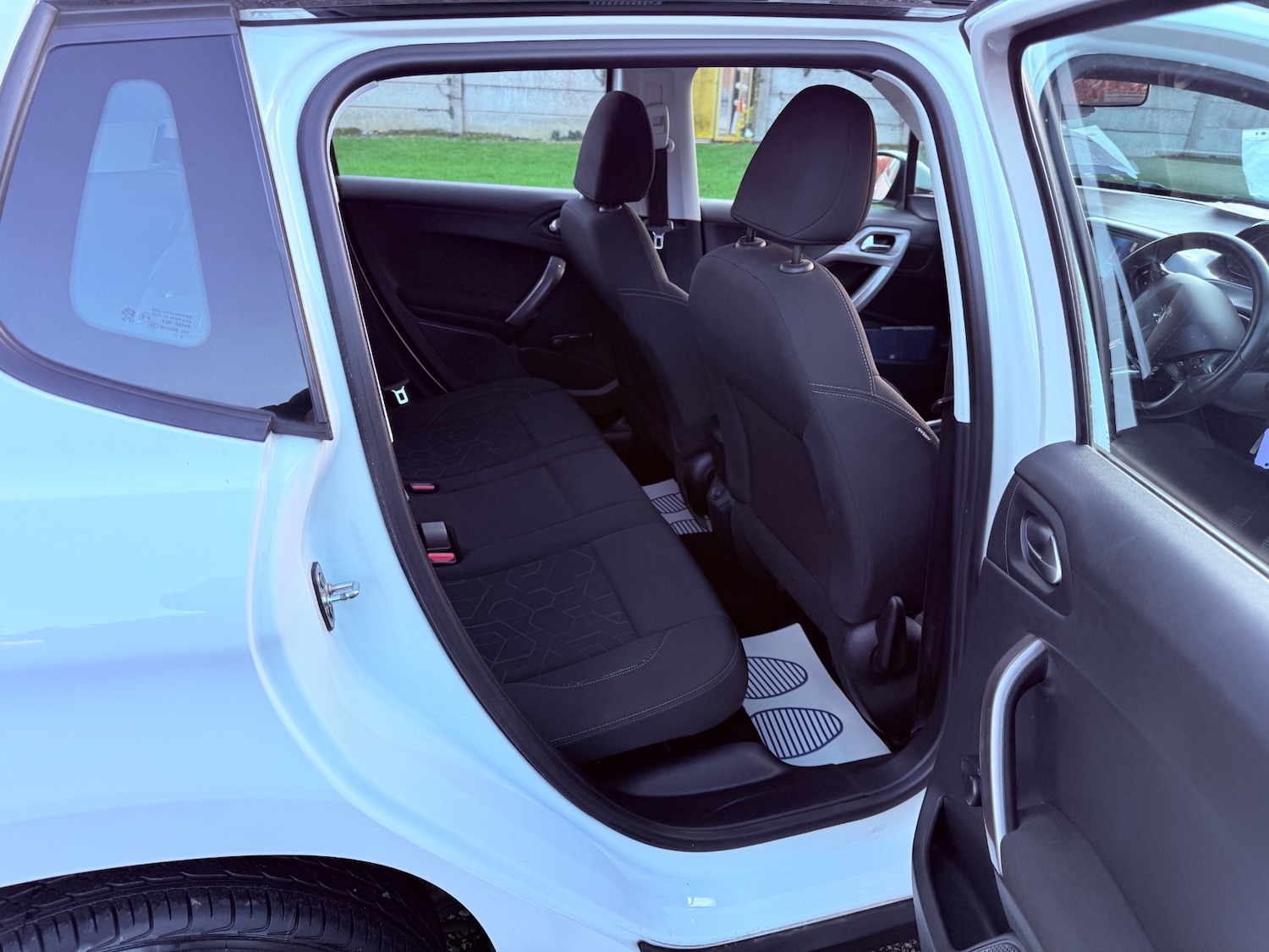 Used Peugeot 2008 2014 for sale - 76387518: Photo 17