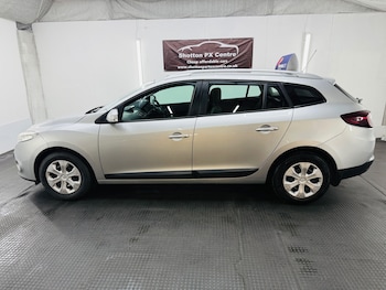 Used Renault Megane 2009 for sale - 78876782: Photo