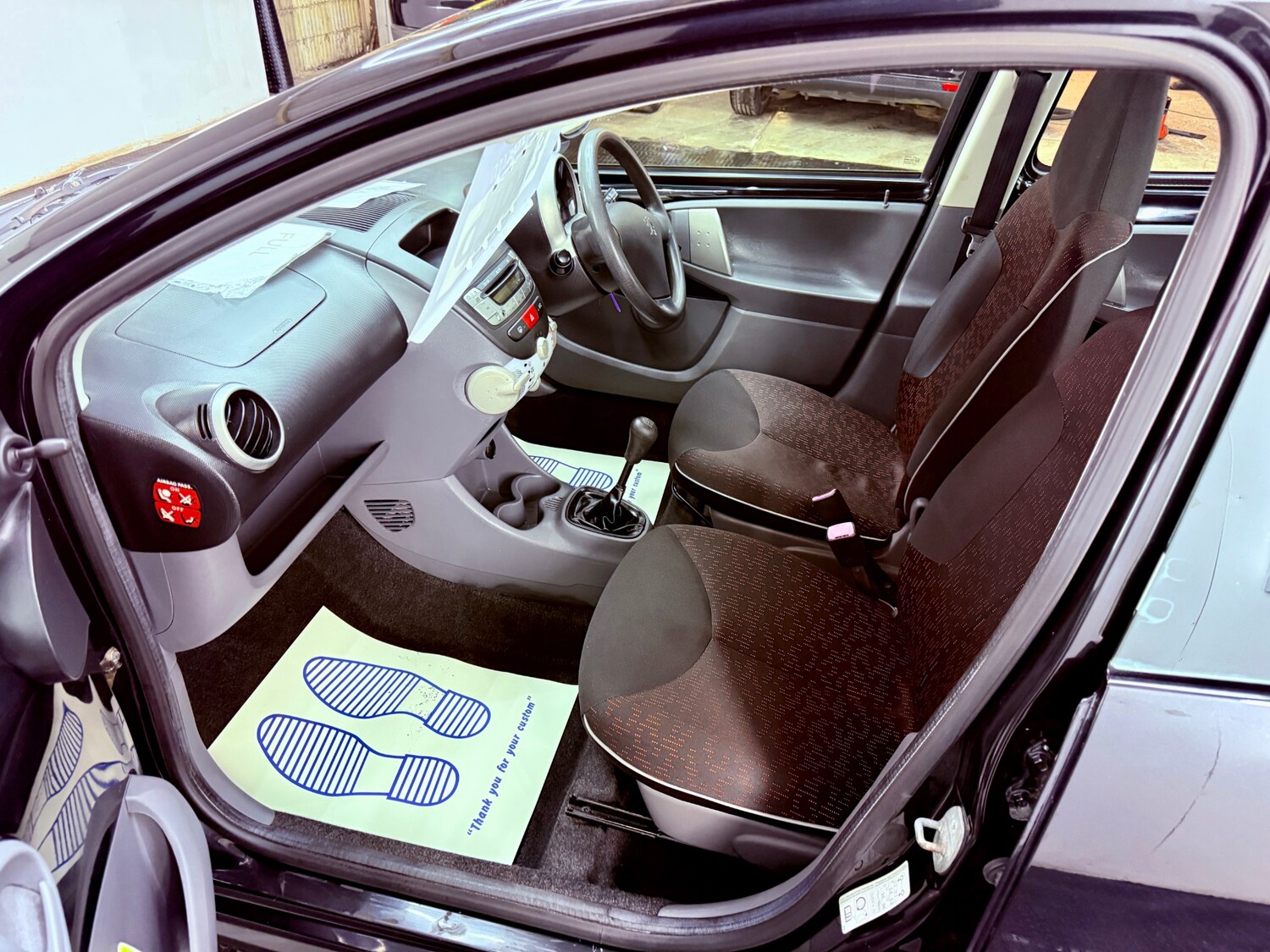 Used Peugeot 107 2009 for sale - 77641085: Photo 12