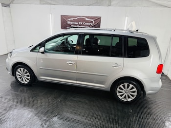Used Volkswagen Touran 2011 for sale - 78229779: Photo