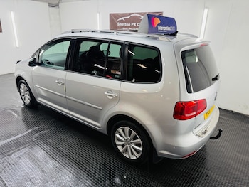 Used Volkswagen Touran 2011 for sale - 78229779: Photo
