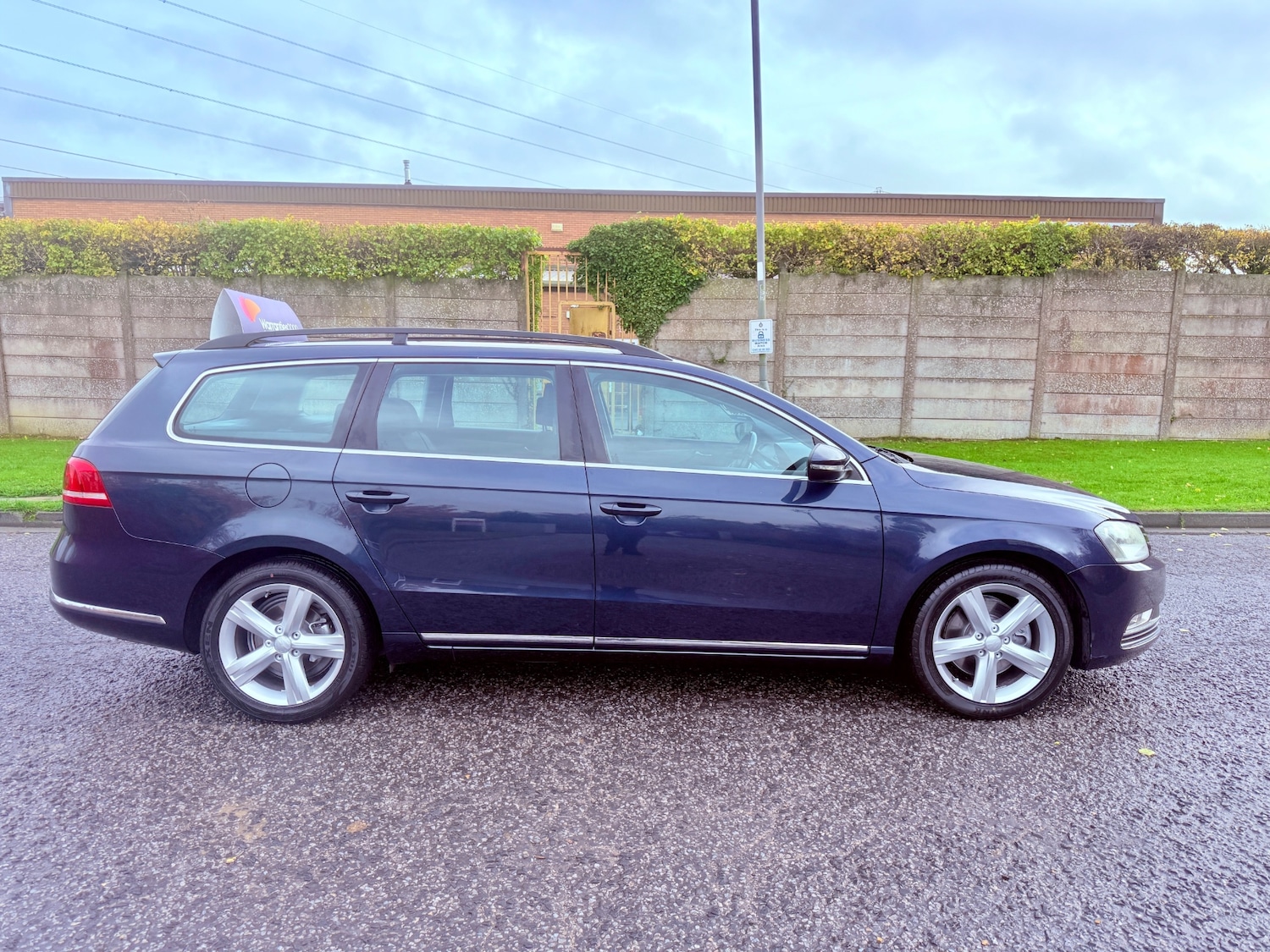 Used Volkswagen Passat 2012 for sale - 76418147: Photo 2