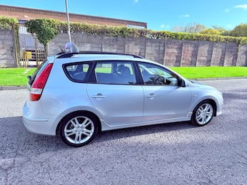 Used Hyundai i30 2010 for sale - 76379054: Photo