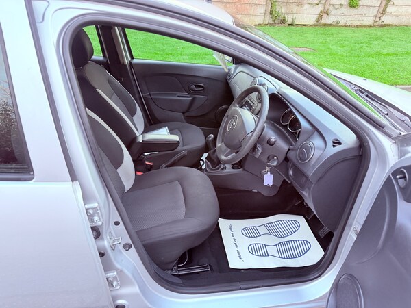 Used Dacia Sandero 2015 for sale - 76316980: Photo 15