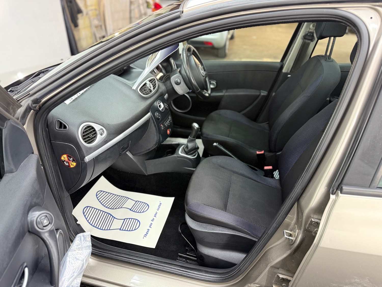 Used Renault Clio 2009 for sale - 78082002: Photo 17