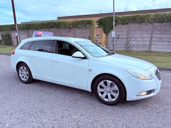 Vauxhall - Insignia