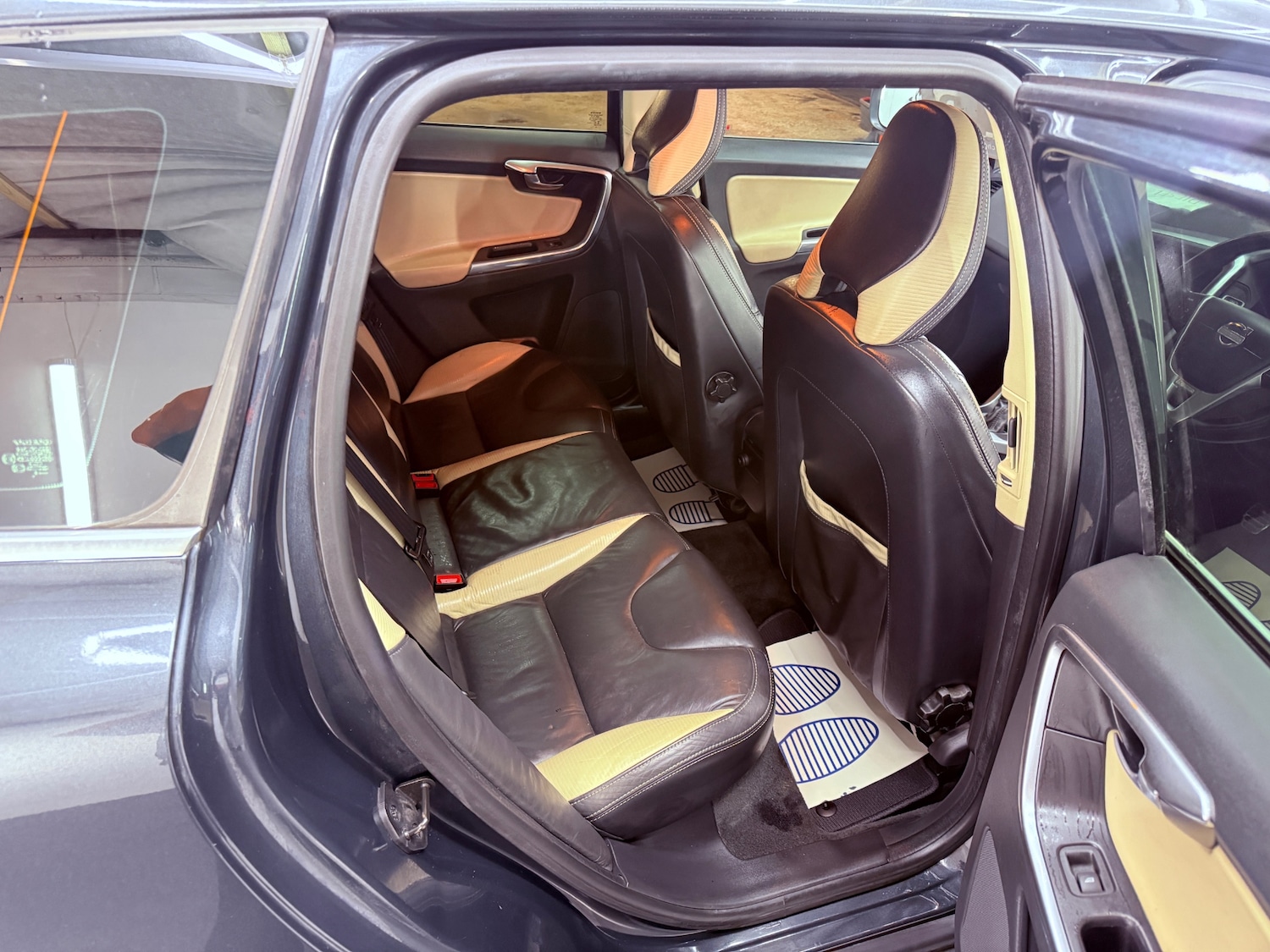 Used Volvo XC60 2012 for sale - 77462188: Photo 14