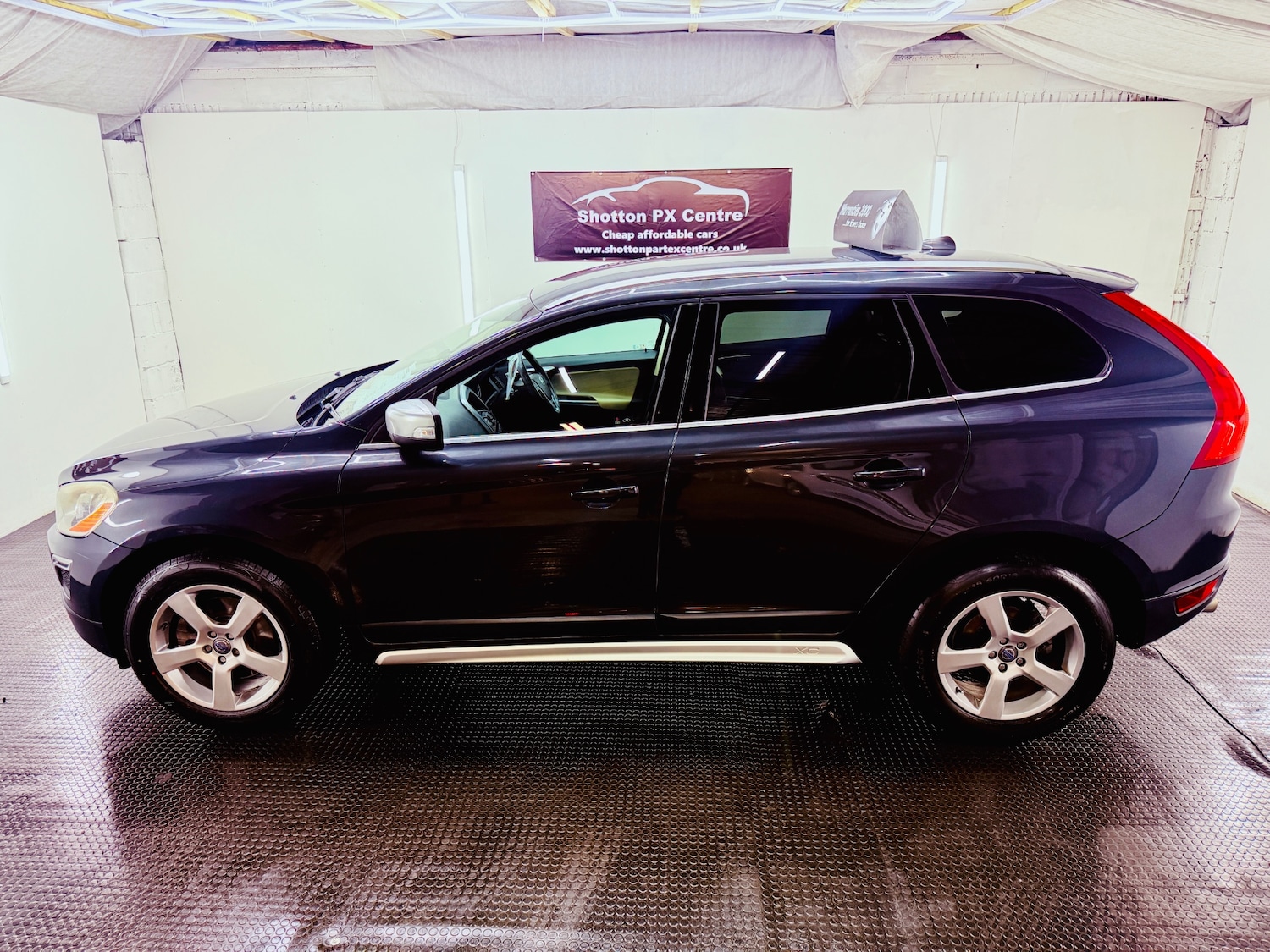 Used Volvo XC60 2012 for sale - 77462188: Photo 2